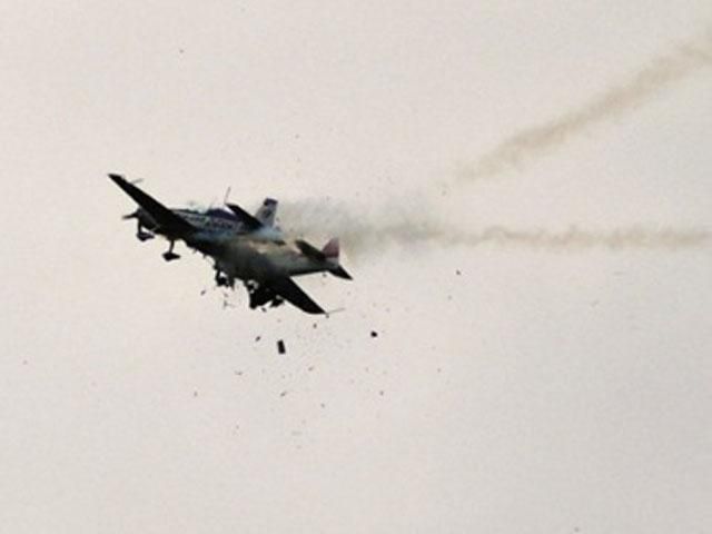 У Німеччині зіткнулися два літаки, є жертви У Німеччині зіткнулися два літаки, є жертви