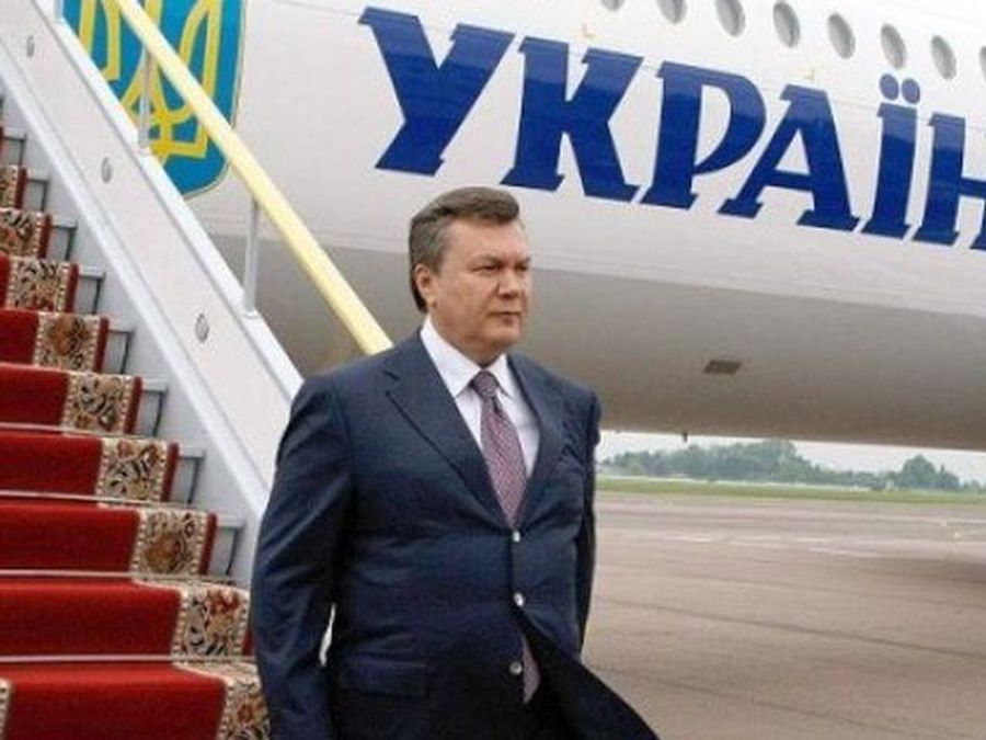 Янукович улетел в Индию Янукович улетел в Индию