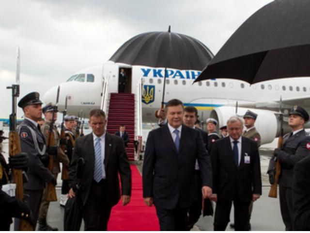 Янукович сегодня встретился с президентом и премьером Индии