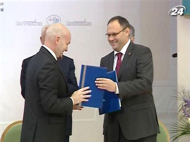 Комиссия отчитается о скандале с LNG-терминалом Комиссия отчитается о скандале с LNG-терминалом