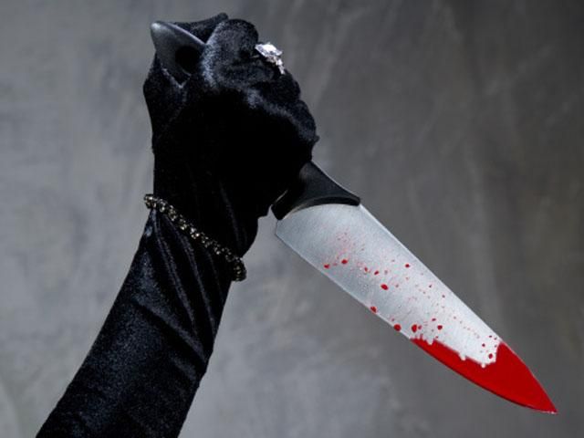 22-річна дівчина зарізала свого коханця-пенсіонера 22-річна дівчина зарізала свого коханця-пенсіонера