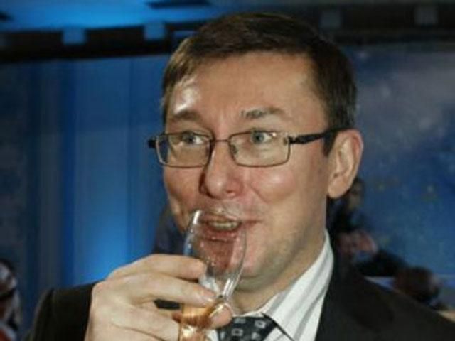 Лікар: З хворобою Луценка можна прожити до глибокої старості Лікар: З хворобою Луценка можна прожити до глибокої старості