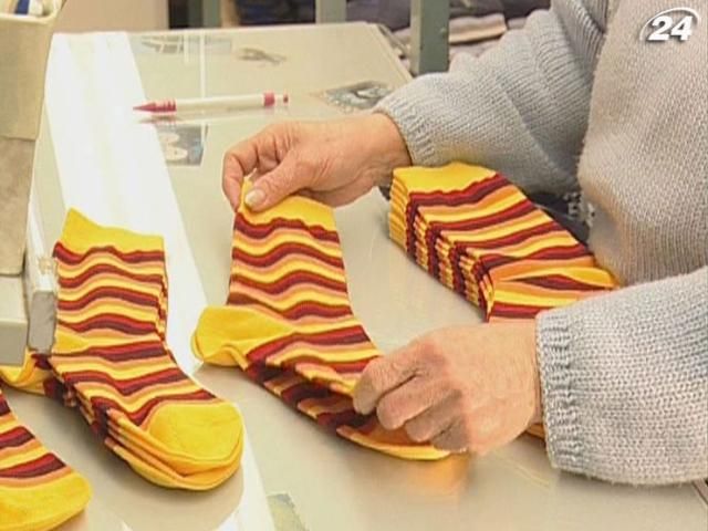 Як у сучасних умовах в’яжуть шкарпетки (ВІДЕО) Як у сучасних умовах в’яжуть шкарпетки (ВІДЕО)