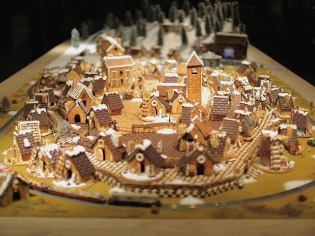 Рождественский городок из имбирного печенья (Фото) Рождественский городок из имбирного печенья (Фото)