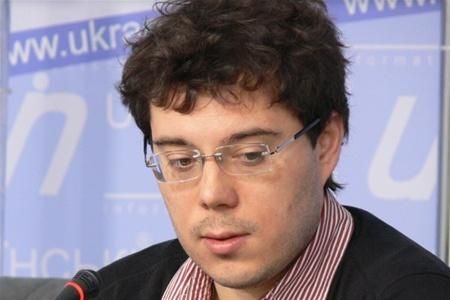 Эксперт: Шансы остаться министрами есть только у Табачника и Колесникова Эксперт: Шансы остаться министрами есть только у Табачника и Колесникова