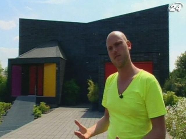 Дом "М" - просторная стена посреди бамбукового сада Дом "М" - просторная стена посреди бамбукового сада