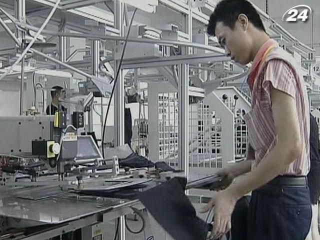 Китайських робітників через 8 років замінять роботи