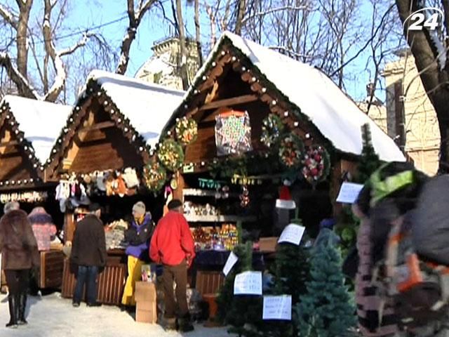У Львові різдвяний ярмарок уже приймає відвідувачів