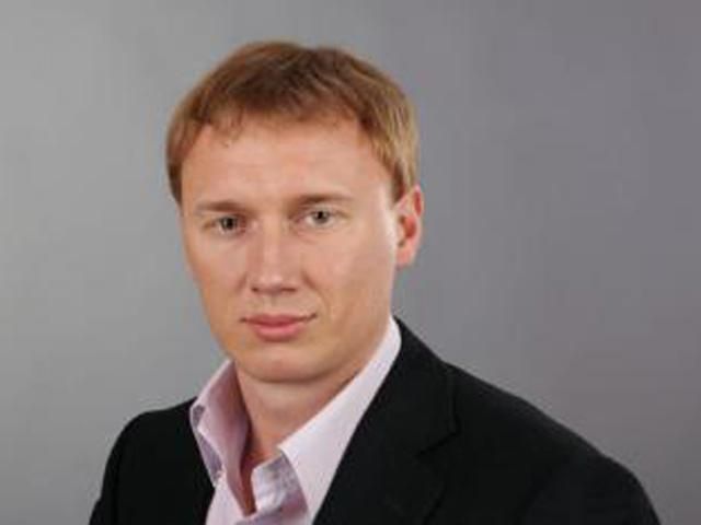 Оппозиция вытолкала из зала ВР двух "тушек" (Фото) Оппозиция вытолкала из зала ВР двух "тушек" (Фото)