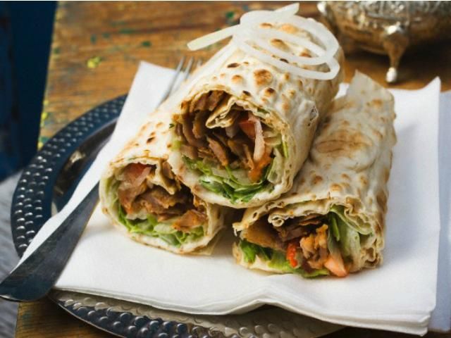 В Киеве шаурму готовят из неизвестного мяса в антисанитарных условиях, - прокуратура В Киеве шаурму готовят из неизвестного мяса в антисанитарных условиях, - прокуратура