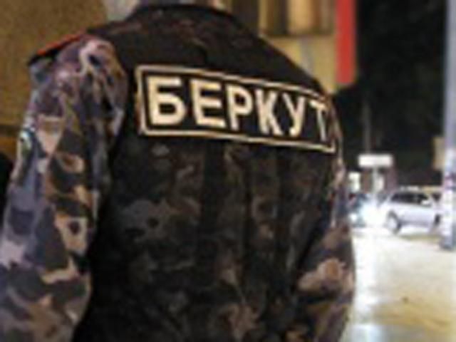 Яценюк: Беркутовцы мешают работать депутатам