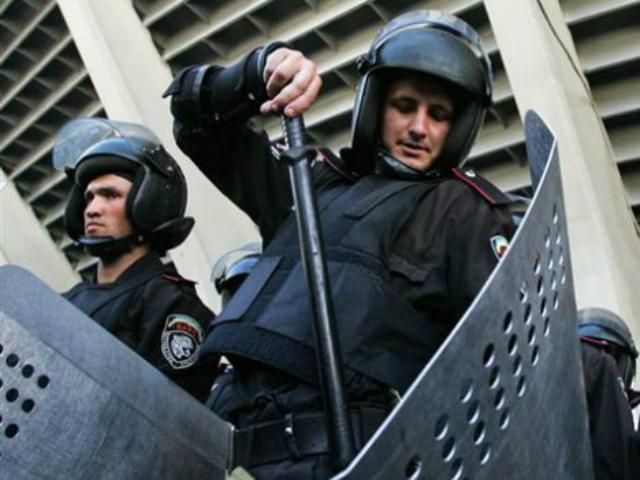 В милиции говорят, что "беркутовцев" в ВР никто не вызывал В милиции говорят, что "беркутовцев" в ВР никто не вызывал