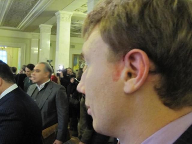 "Тушке" Табалову едва не оторвали ухо (Фото) "Тушке" Табалову едва не оторвали ухо (Фото)