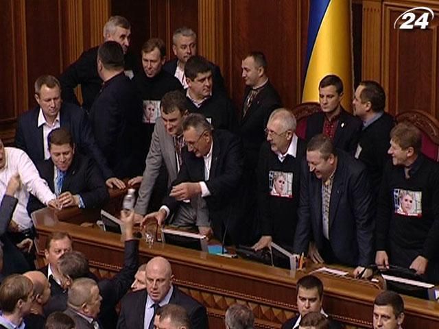 Верховная Рада сегодня изберет спикера и премьера, - ПР