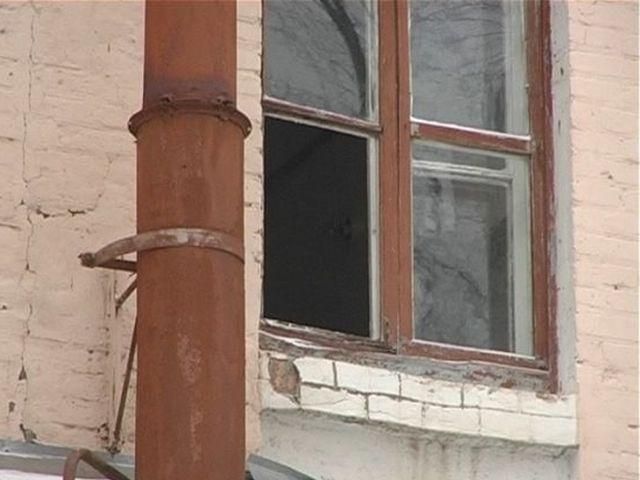 У дніпропетровській школі вбили людину У дніпропетровській школі вбили людину