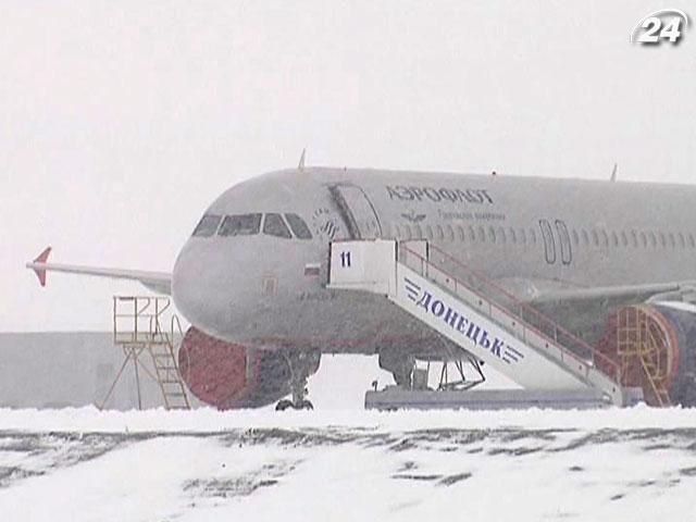 Донецький аеропорт опинився у крижаній пастці - 13 декабря 2012 - Телеканал новин 24
