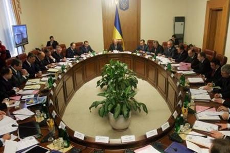 Експерт: На посаду першого віце-прем'єра претендують Арбузов та Клюєв Експерт: На посаду першого віце-прем'єра претендують Арбузов та Клюєв