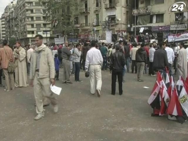 В Єгипті відбувається перший етап референдуму щодо нової конституції В Єгипті відбувається перший етап референдуму щодо нової конституції