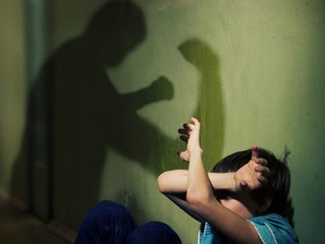 Просто на уроці вчитель побив учня 7-го класу Просто на уроці вчитель побив учня 7-го класу