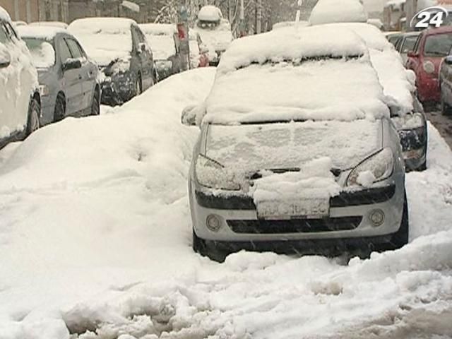Підсумки тижня: Сніг створив у столиці транспортний колапс
