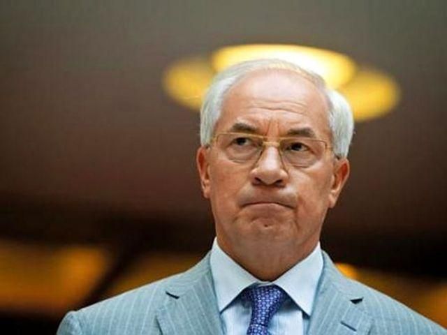 Азаров говорит, что хныканье и ворчание среди министров не допустит Азаров говорит, что хныканье и ворчание среди министров не допустит