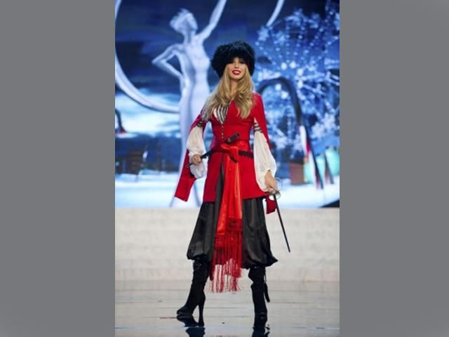 "Міс Всесвіт - 2012": красуні продемонстрували національні костюми (Фото) "Міс Всесвіт - 2012": красуні продемонстрували національні костюми (Фото)