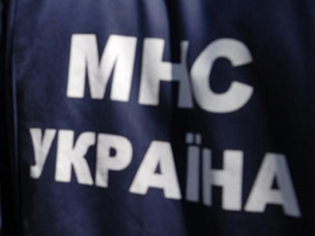 МНС: Вибух у харківській багатоповерхівці спричинив пожежу на трьох поверхах МНС: Вибух у харківській багатоповерхівці спричинив пожежу на трьох поверхах