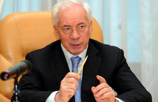 Регіонал Олійник помолиться за здоров'я та мудрість для Азарова Регіонал Олійник помолиться за здоров'я та мудрість для Азарова