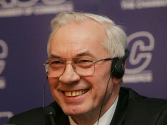 Однопартійці – Азарову: Ви – приклад самовідданого служіння Вітчизні Однопартійці – Азарову: Ви – приклад самовідданого служіння Вітчизні