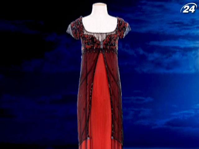 В Лос-Анджелесе распродали вещи из культовых фильмов В Лос-Анджелесе распродали вещи из культовых фильмов