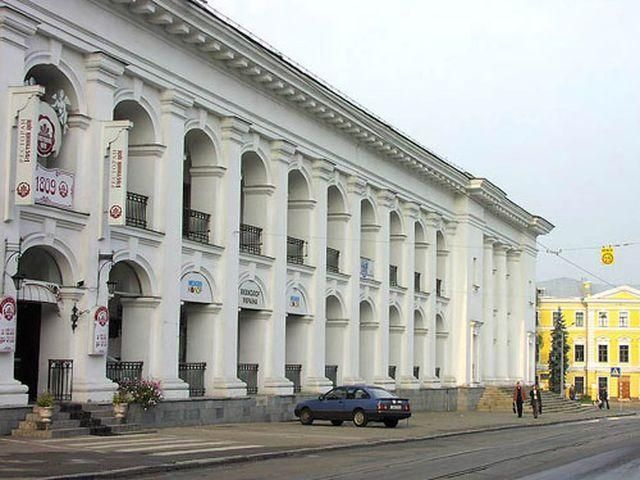 Ніч у Гостинному дворі: Атака, бійки і спецтехніка (Відео) Ніч у Гостинному дворі: Атака, бійки і спецтехніка (Відео)