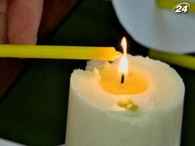 Пластуны привезли украинцам Вифлеемский огонь Пластуны привезли украинцам Вифлеемский огонь