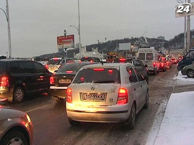Из-за пробок Киев почти не движется Из-за пробок Киев почти не движется