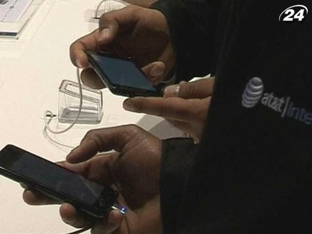 У 2012-му лідером ринку мобільних телефонів став Samsung У 2012-му лідером ринку мобільних телефонів став Samsung