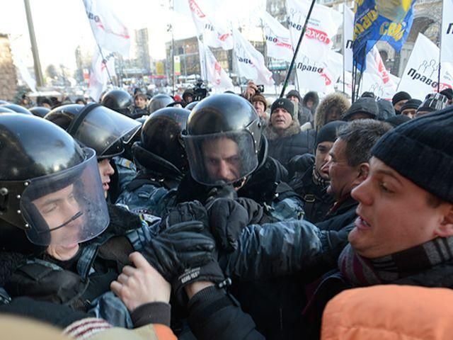 Активісти, які захищають Гостинний двір, таки потрапили до Київради (Фото)