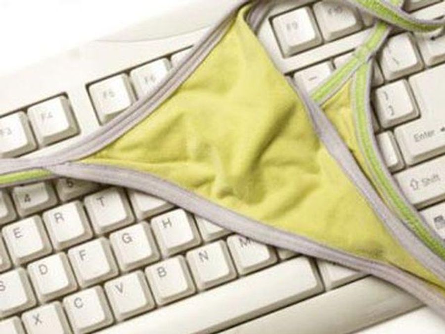 У Чернігові правоохоронці "накрили" порностудію