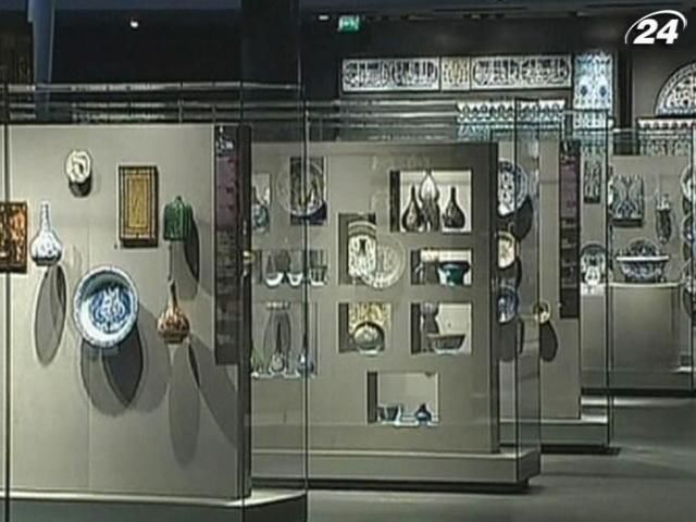 З початку року Лувр відвідали 10 мільйонів осіб З початку року Лувр відвідали 10 мільйонів осіб