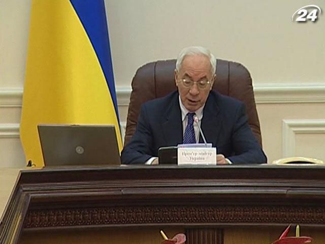 Кабмін позачергово зібрався на засідання Кабмін позачергово зібрався на засідання