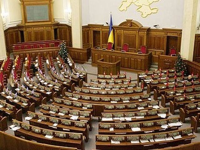 "Депутатские" подарки на первое заседание обошлись в 100 тысяч "Депутатские" подарки на первое заседание обошлись в 100 тысяч