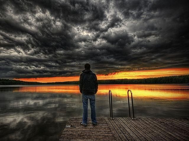 Во Франции задержали вооруженных беглецов от "конца света" Во Франции задержали вооруженных беглецов от "конца света"