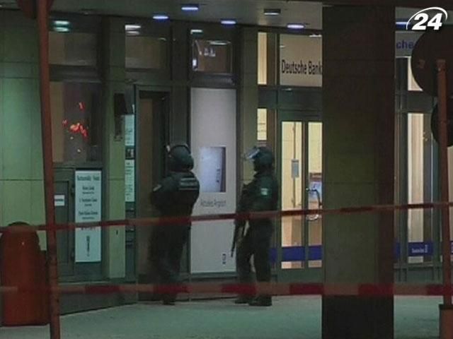 Полицейские освободили заложника в берлинском банке