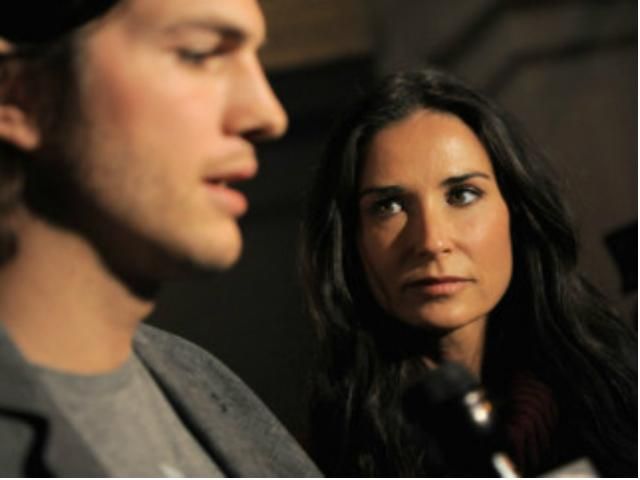 Эштон Кaтчер же подал на развод с Деми Мур Эштон Кaтчер же подал на развод с Деми Мур