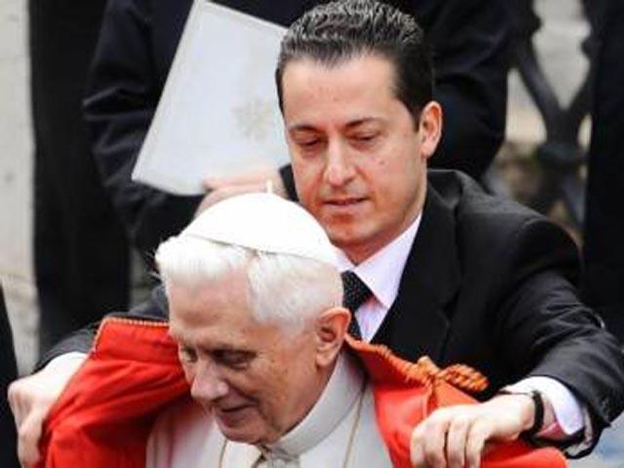 Папа Римський пробачив ватиканському "шпигунові"