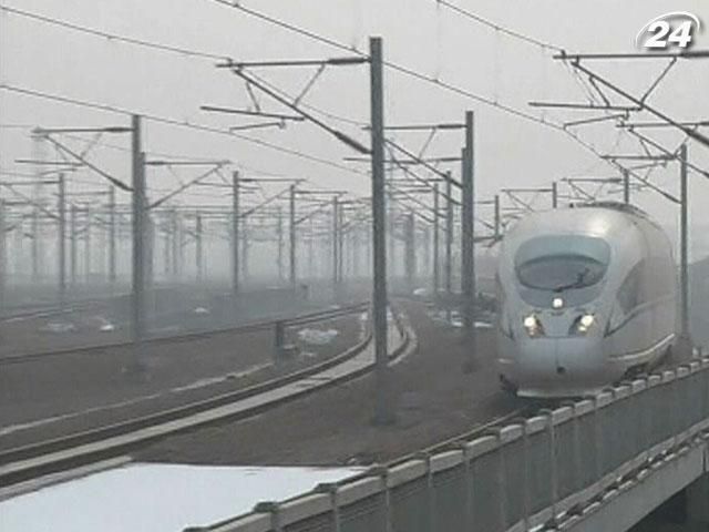 У Китаї запустять найдовшу в світі швидкісну залізницю