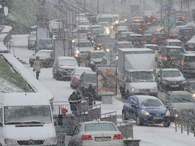 Столичное движение парализовано