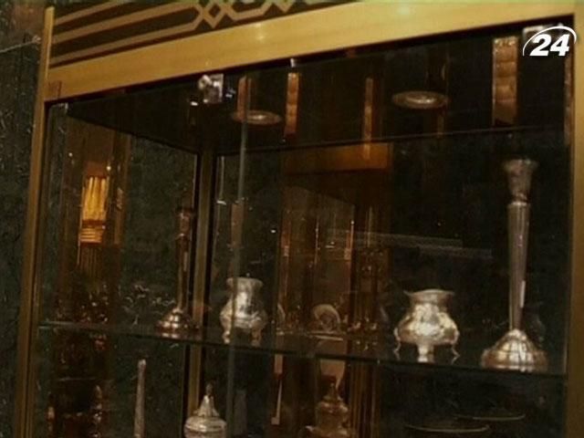 У Тунісі на аукціон виставили речі екс-президента країни У Тунісі на аукціон виставили речі екс-президента країни