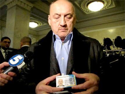 Опозиція погрожує Табаловим подати на них до суду Опозиція погрожує Табаловим подати на них до суду