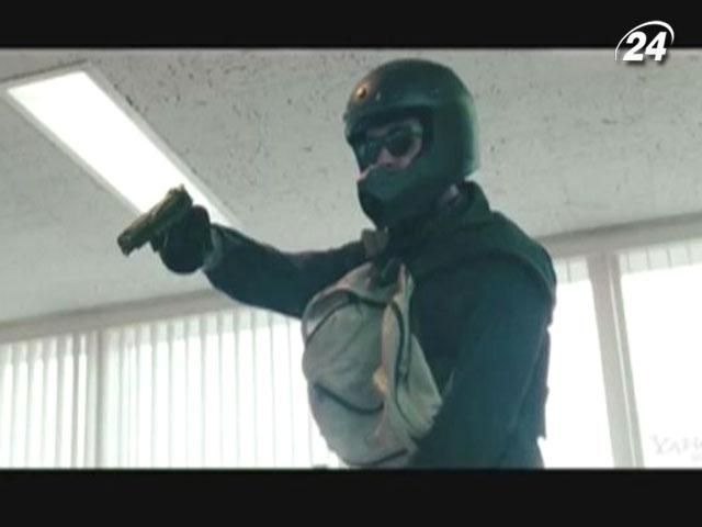 Опубліковано кадри з фільму "Місце під соснами" з Бредлі Купером Опубліковано кадри з фільму "Місце під соснами" з Бредлі Купером