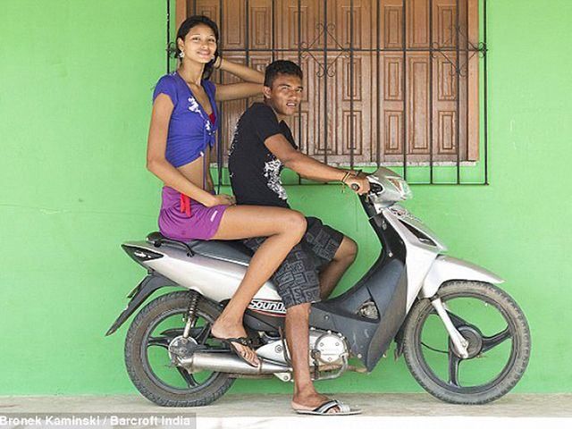 Найвища дівчина-підліток вища від свого бойфренда майже на півметра (Фото) Найвища дівчина-підліток вища від свого бойфренда майже на півметра (Фото)