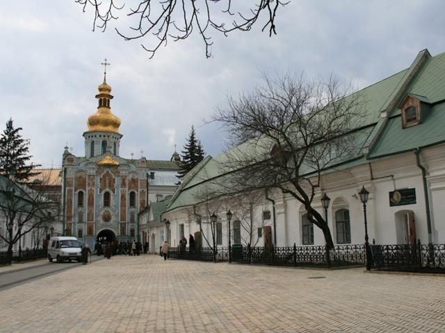 Горить Києво-Печерська Лавра Горить Києво-Печерська Лавра